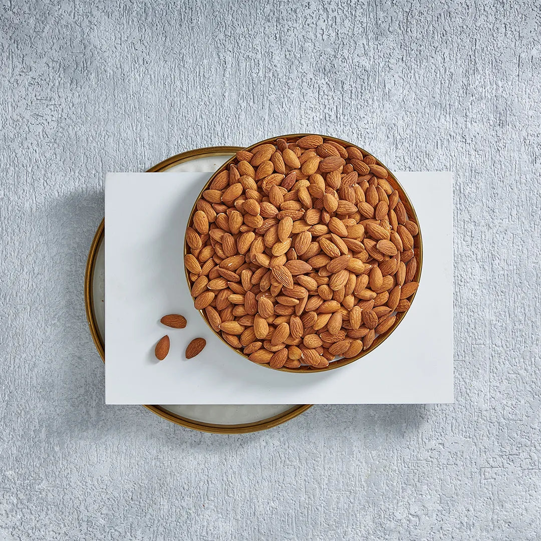 Raw American almonds